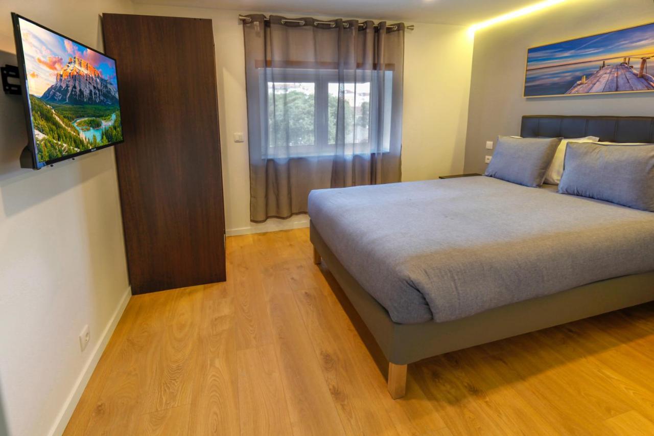 Modern Apartment With Garden Fátima Exteriör bild